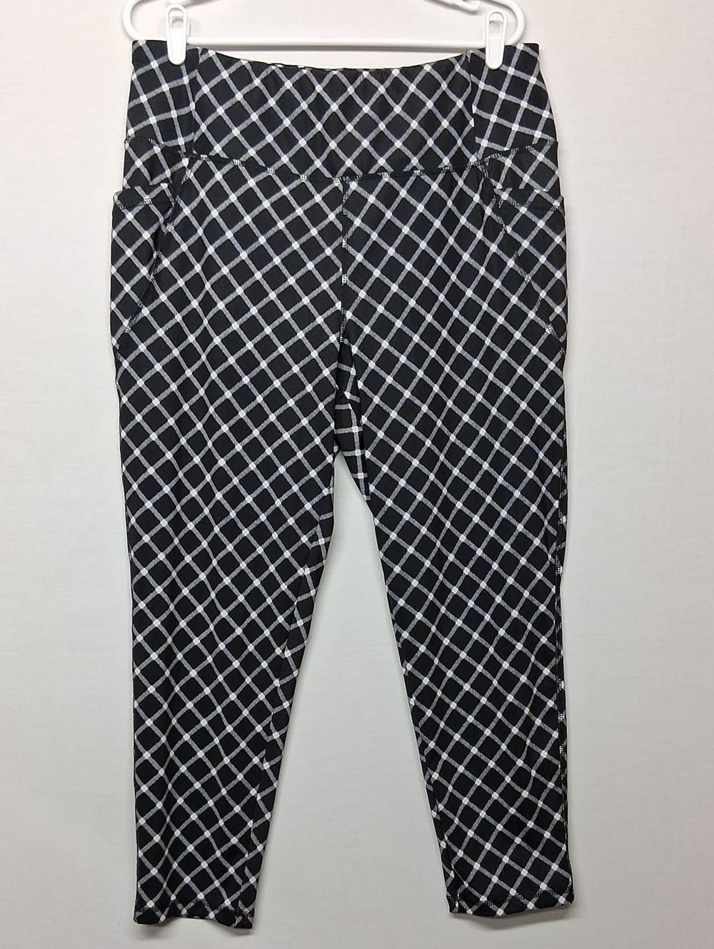 Cato Black & White Argyle-Style Leggings